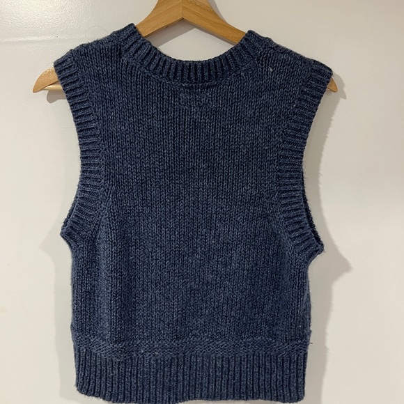 Ck vest - Picture 3 of 3